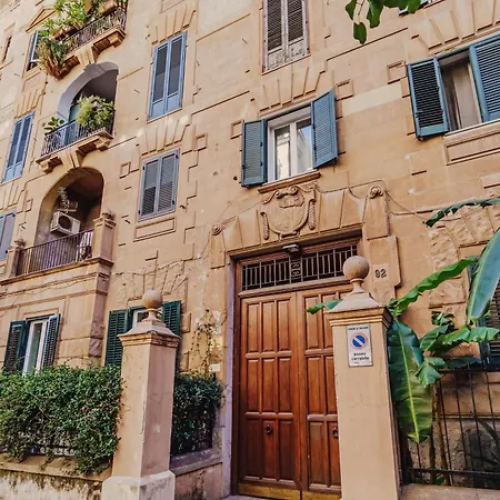 Sofia's House - Comfort E Relax Vicino Stazione Notarbartolo 아파트 팔레르모